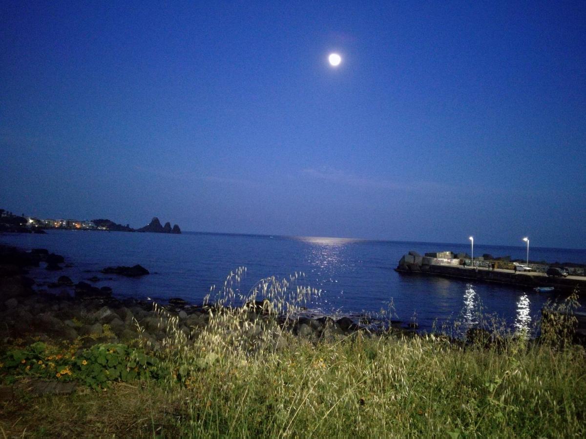 Appartamento La casa di Ale Aci Castello Esterno foto