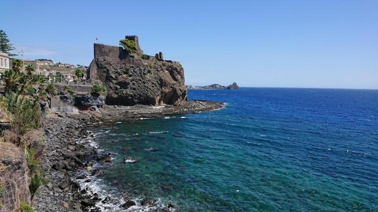 Appartamento La casa di Ale Aci Castello Esterno foto