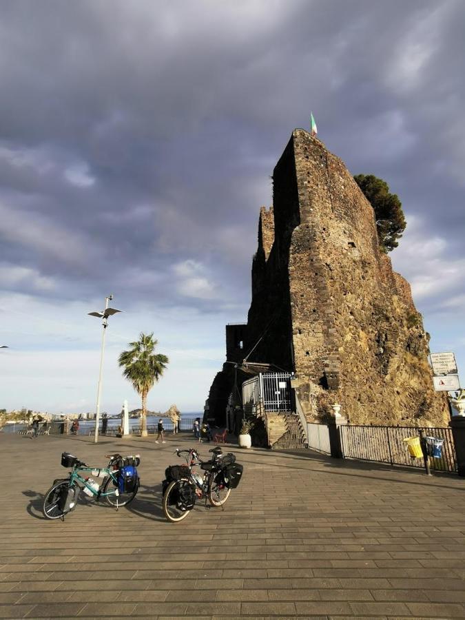 Appartamento La casa di Ale Aci Castello Esterno foto