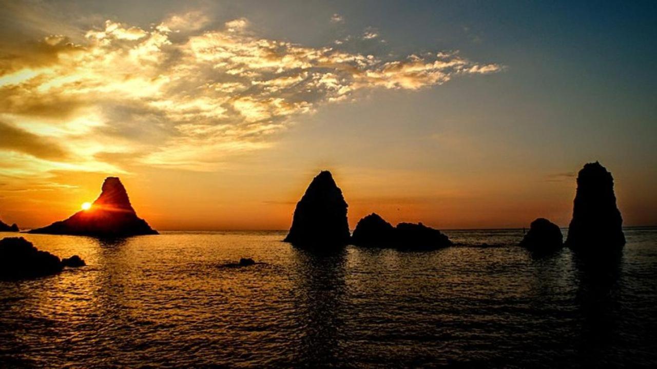 Appartamento La casa di Ale Aci Castello Esterno foto